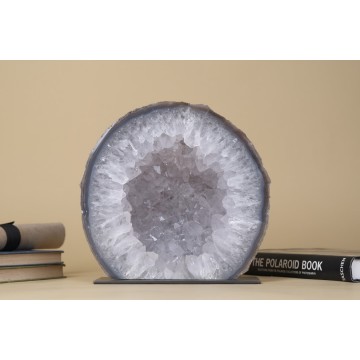 Quartz geode