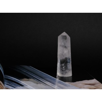 Quartz crystal point